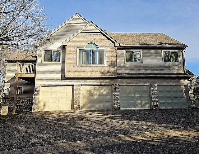 view of front facade featuring a garage