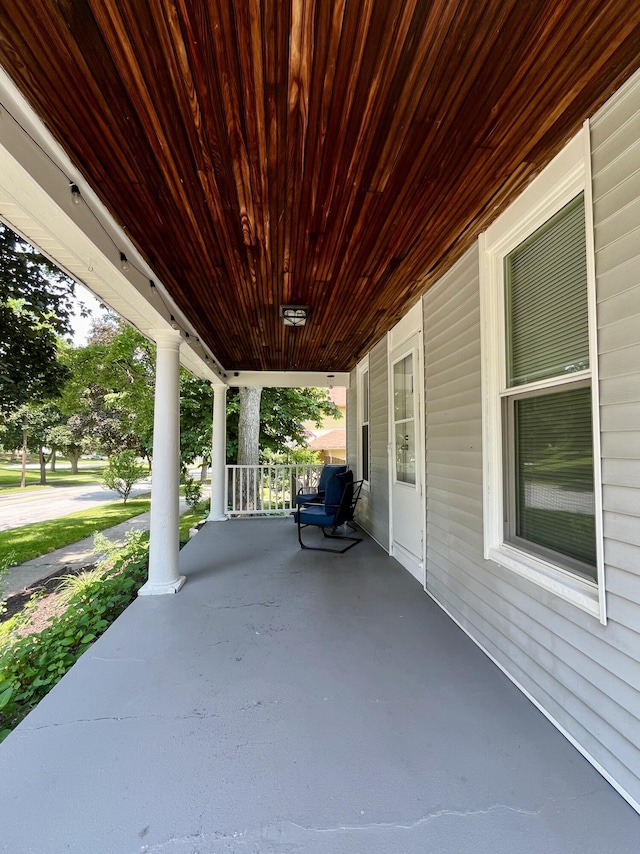 716 Coit Ave NE, Grand Rapids, MI 49503 - view of porch