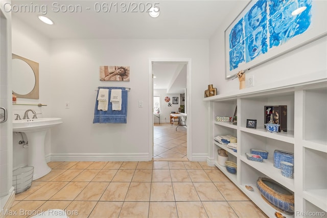 37143 Southwind Ct Unit 38, Farmington Hills, MI 48331 - bathroom featuring tile patterned floors, baseboards, a sink, and recessed lighting