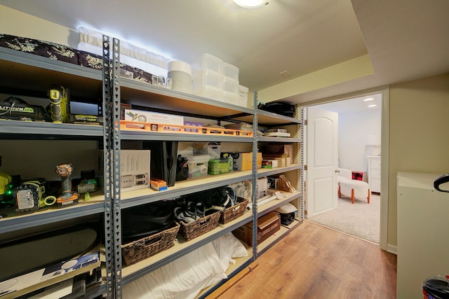 storage area with washer / clothes dryer