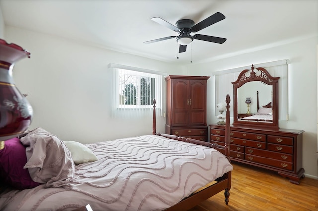 11870 Woodland Dr, Lennon, MI 48449 - bedroom featuring light wood finished floors and a ceiling fan