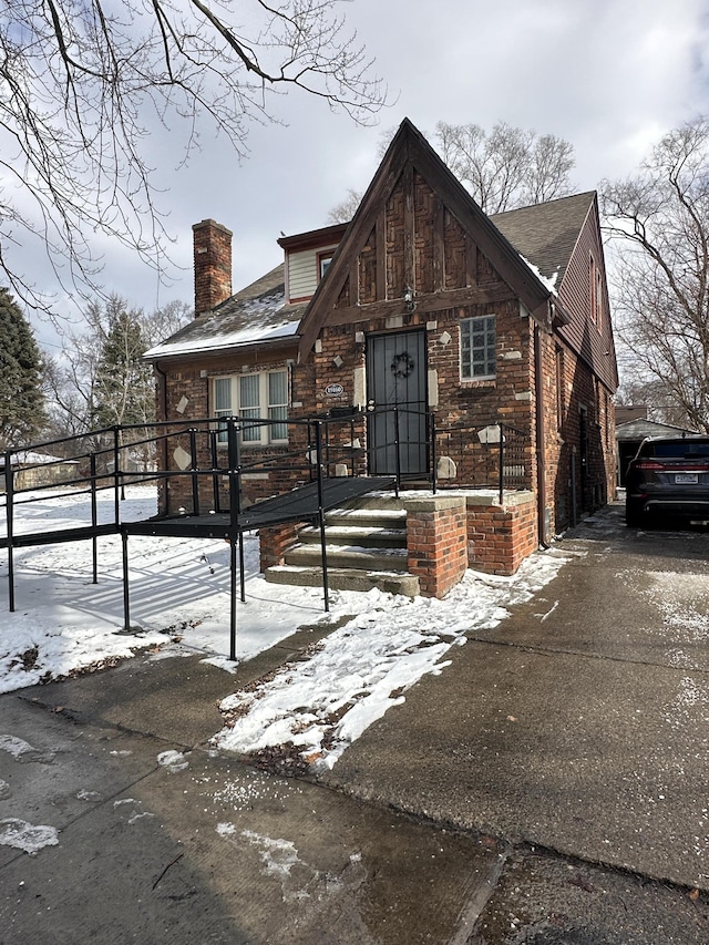 view of front of property