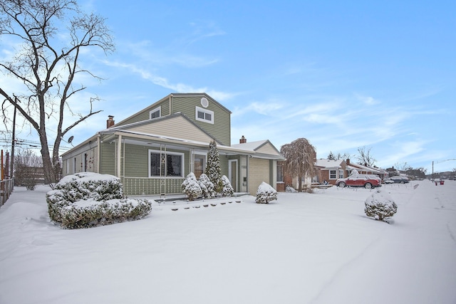 view of front of property