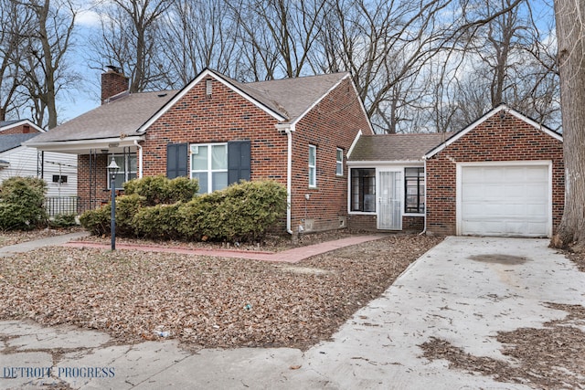 view of front of property featuring a garage