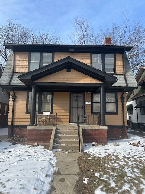 view of front of property with covered porch