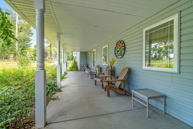 view of patio / terrace with covered porch