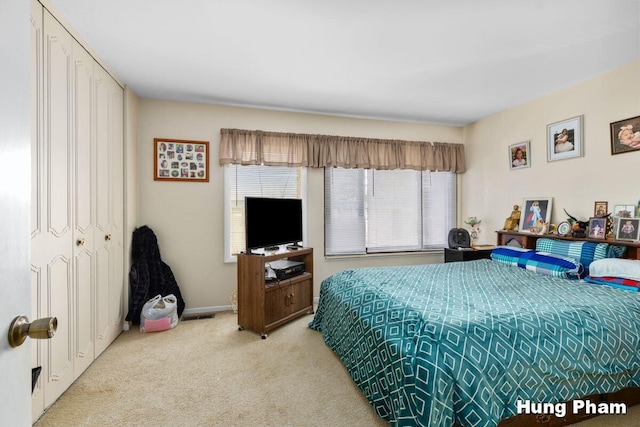 view of carpeted bedroom