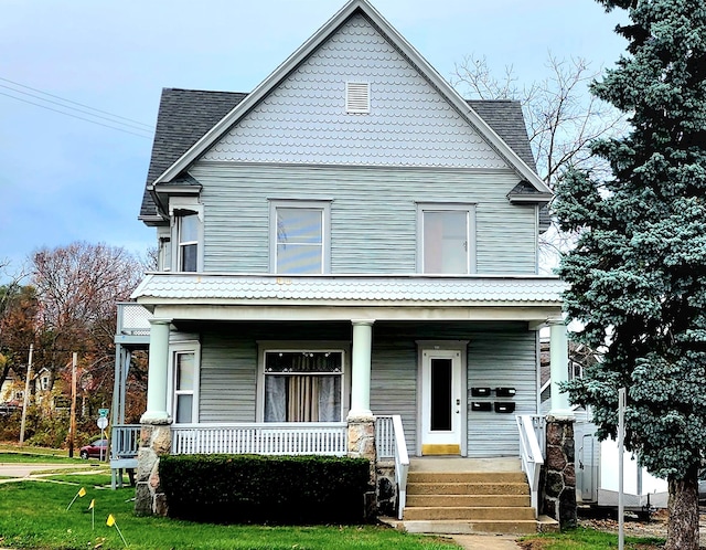 view of front of property with covered porch