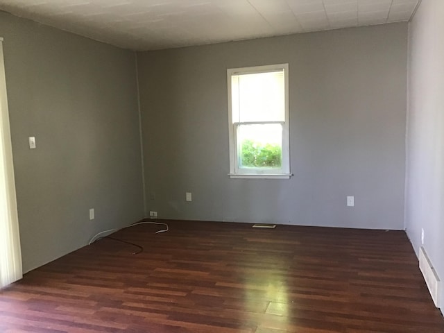 21915 Cyman Ave, Warren, MI 48091 - unfurnished room featuring dark hardwood / wood-style flooring