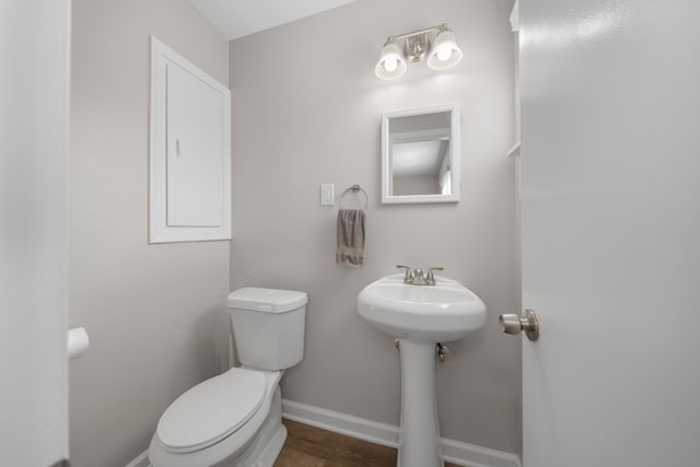 bathroom featuring toilet