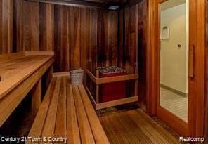 view of sauna / steam room