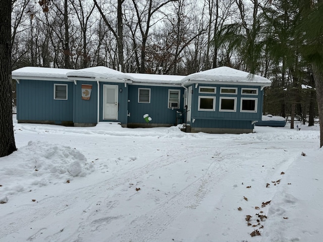 view of front of house