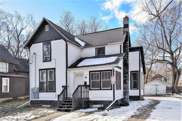 view of front of property