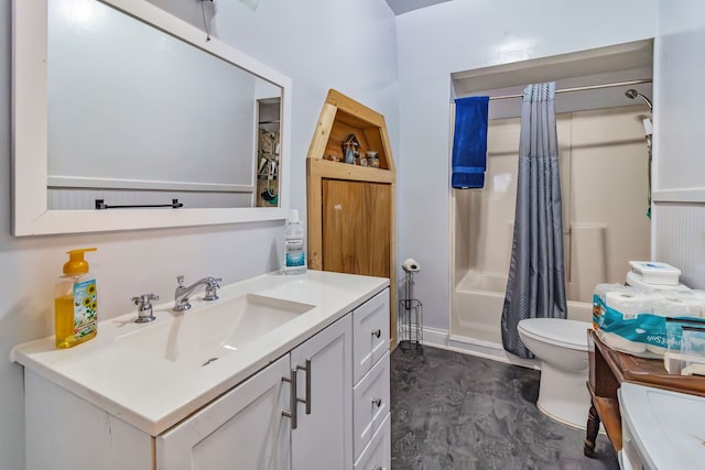 full bathroom featuring vanity, toilet, and shower / bath combo