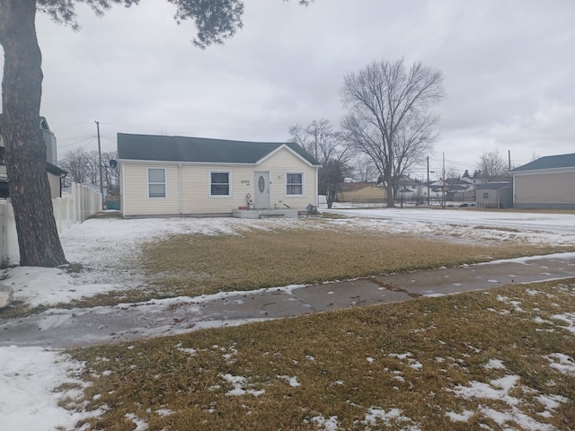 view of front of property