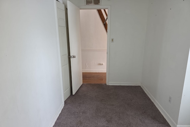 30052 Schoenherr Rd, Warren, MI 48088 - corridor featuring carpet, visible vents, and baseboards