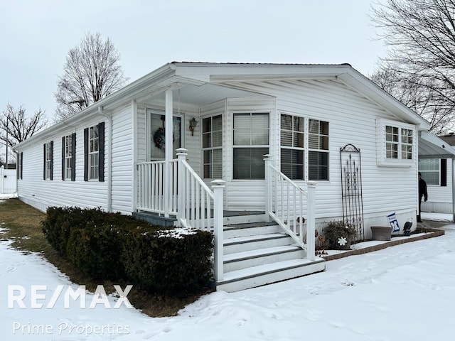 view of front of house