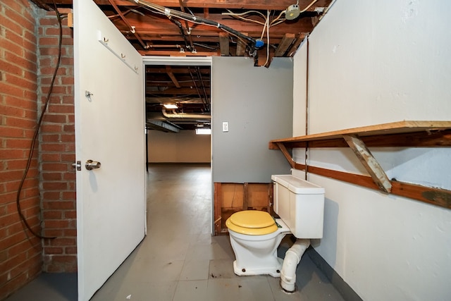 bathroom featuring toilet