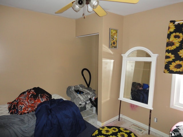 bedroom featuring ceiling fan