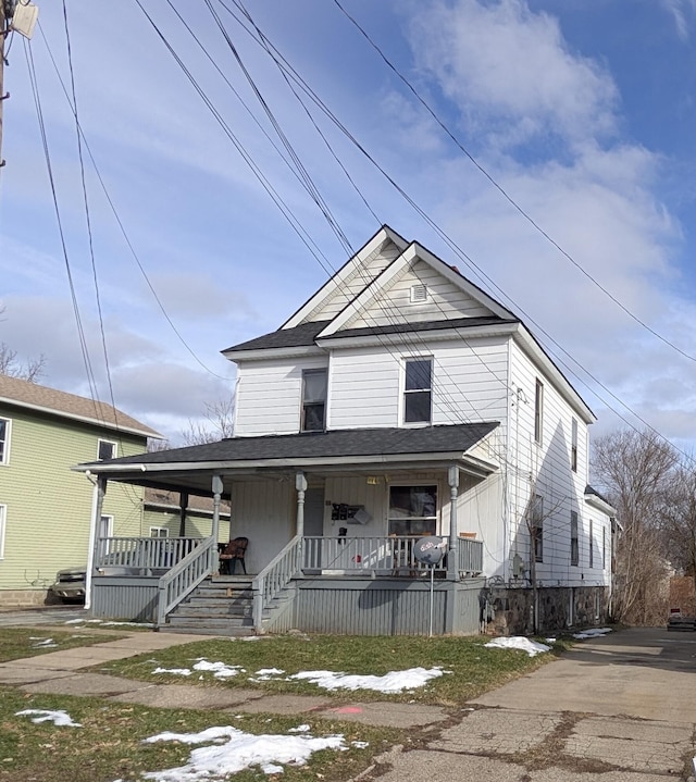 view of front facade with covered porch