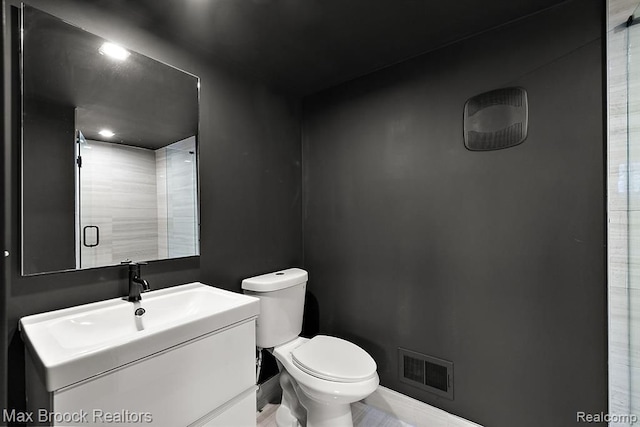 full bathroom featuring visible vents, toilet, an enclosed shower, and vanity