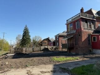 1564 Cadillac Blvd, Detroit, MI 48214 - view of side of property
