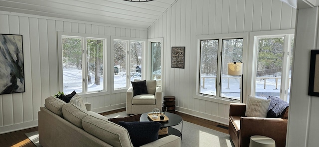 sunroom with vaulted ceiling and visible vents