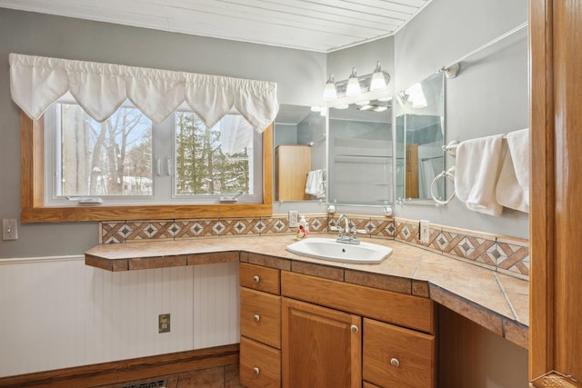 bathroom with vanity