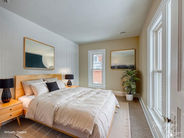 bedroom with carpet flooring