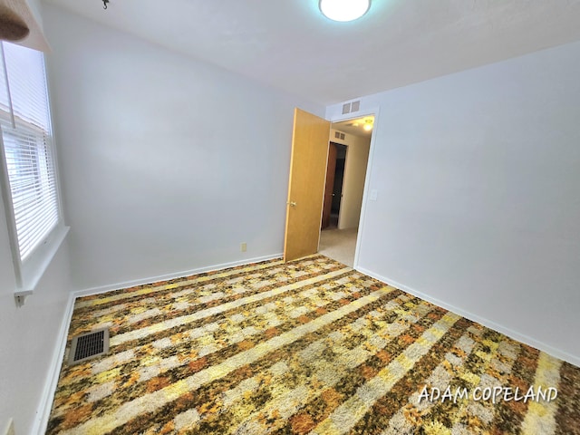 empty room with carpet