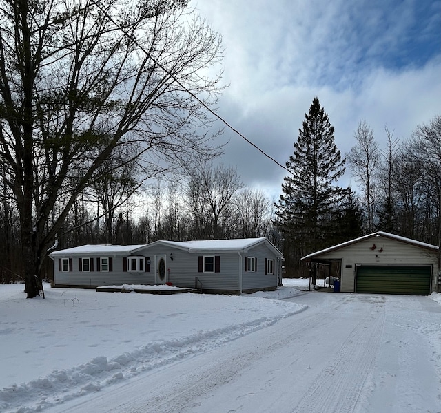 view of front of property