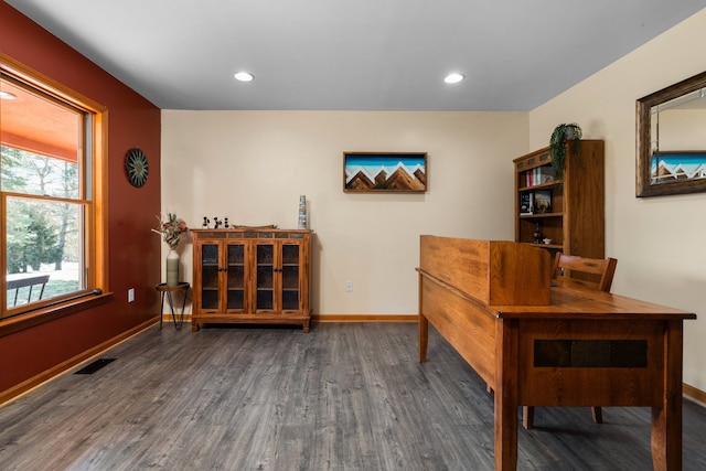 office area featuring visible vents, recessed lighting, baseboards, and wood finished floors