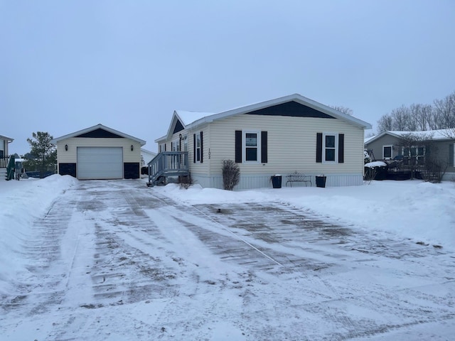 view of front of house featuring a garage