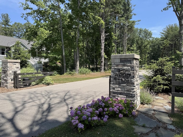 76831 Wood Crest Ct, South Haven, MI 49090 - view of street