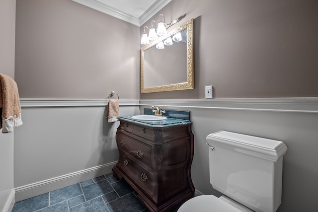 6705 College Park, Clarkston, MI 48346 - bathroom featuring a chandelier, vanity, crown molding, and toilet