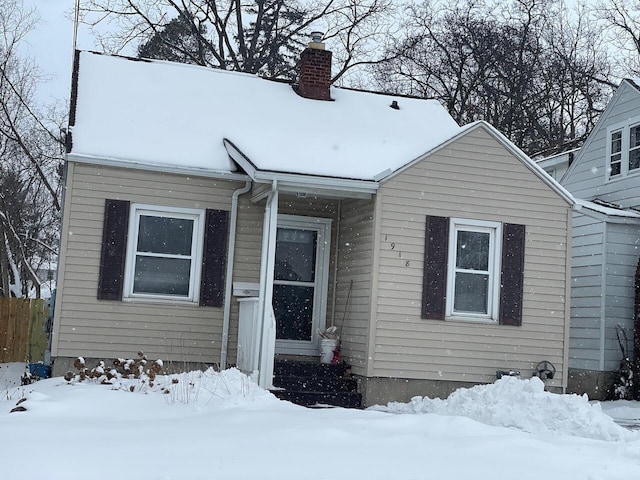 view of front of property