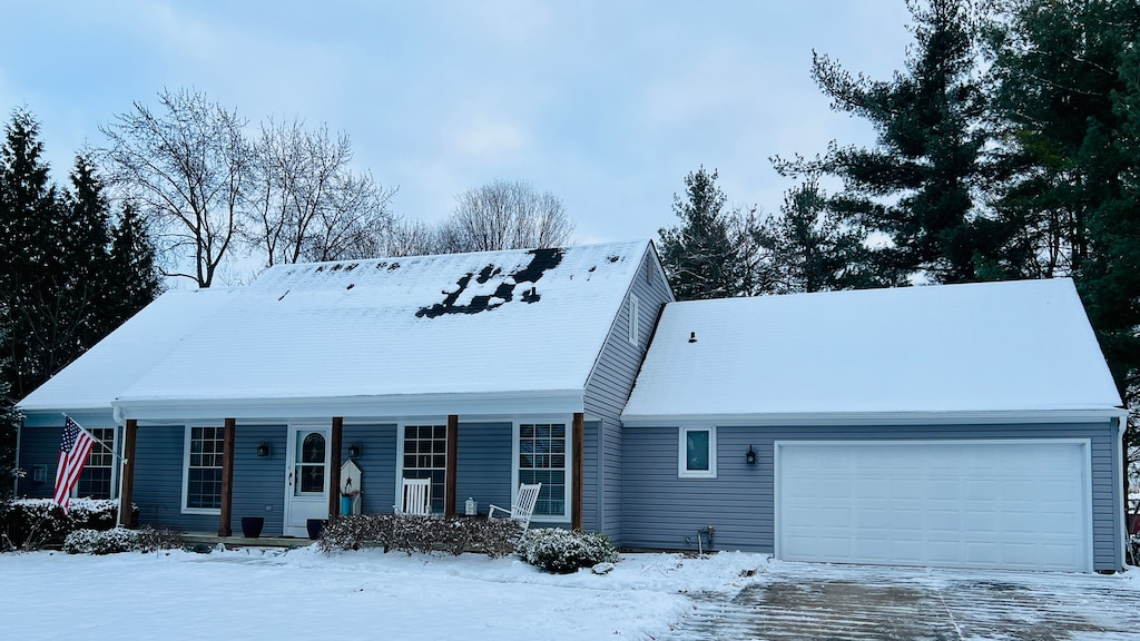 view of front of house featuring a garage