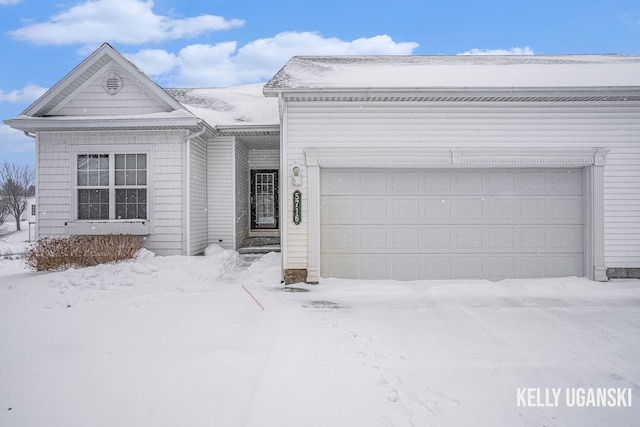 view of front of house featuring a garage