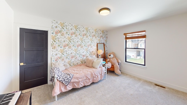 bedroom featuring carpet floors