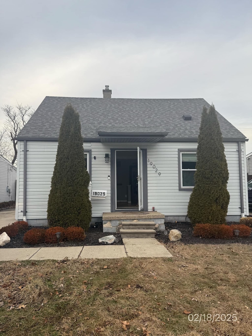 19029 Victor St, Roseville, MI 48066 - photo 1