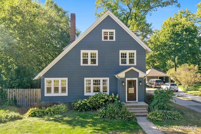 view of front of house featuring a front yard