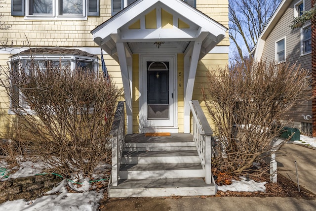 view of property entrance