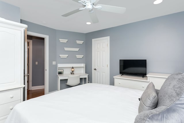 bedroom featuring recessed lighting, baseboards, and ceiling fan