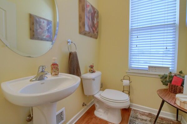 9077 Chambord Dr, Ypsilanti, MI 48197 - half bath with toilet and baseboards