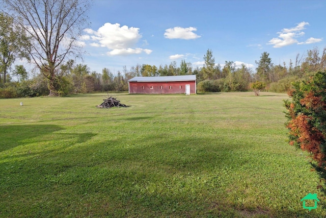 view of yard featuring a garage