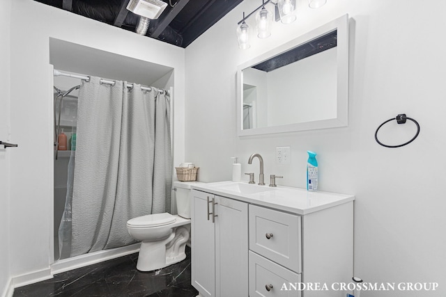 bathroom featuring vanity, a shower with curtain, and toilet