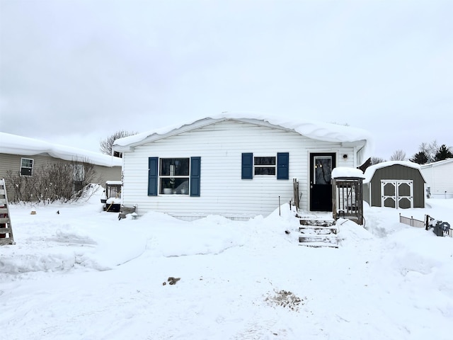 1214 Trek Trl, Traverse City MI, 49685, 3 bedrooms, 1 bath house for sale