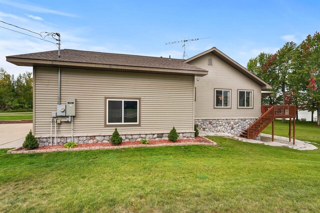 11246 Kings Pt, Alanson, MI 49706