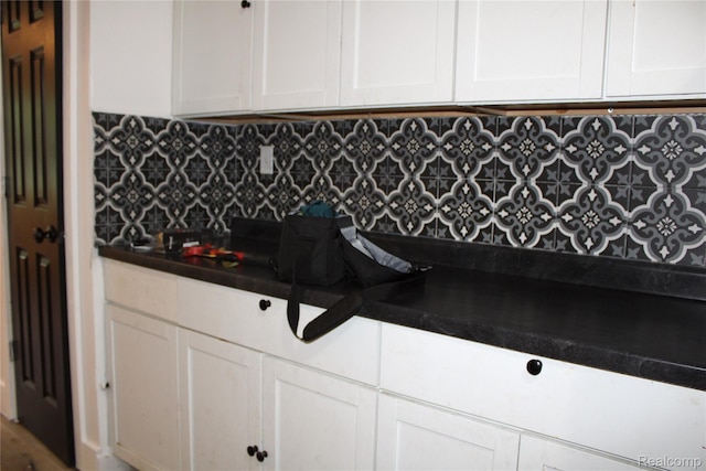 1629 Seminole St, Flint, MI 48503 - detailed view of backsplash