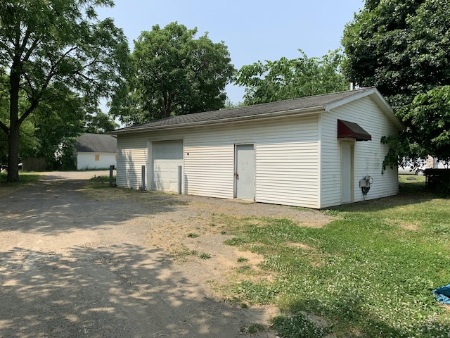 view of detached garage